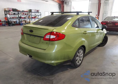 2013 Ford Fiesta Se z USA, uszkodzony, nr VIN 3FADP4BJ5DM194527